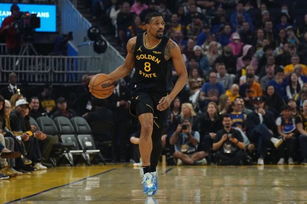 股票实盘配资平台 好球员！梅尔顿场均12.3分3.2板2.6助1.6断 三分命中率略低